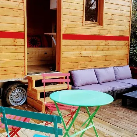 Alojamento de Acomodação e Pequeno-almoço En Garrigues Nîmes