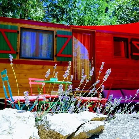 Alojamento de Acomodação e Pequeno-almoço En Garrigues 4*