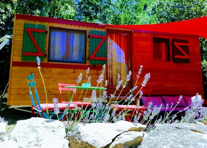 Frühstückspension En Garrigues 4*